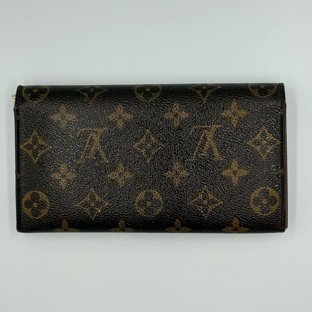 Louis Vuitton Monogram Sarah Wallet - Picture 2 of 13